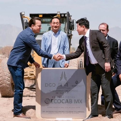 Directivos de EcoCab Co. y autoridades de Durango dieron inicio a la construcción de una planta que fortalecerá la manufactura automotriz en la región Laguna.