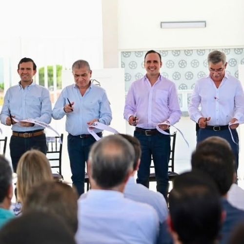 El gobernador Manolo Jiménez Salinas encabezó el inicio de las obras de Penta Park Laguna, acompañado por directivos de Grupo JIBE y representantes del sector empresarial.