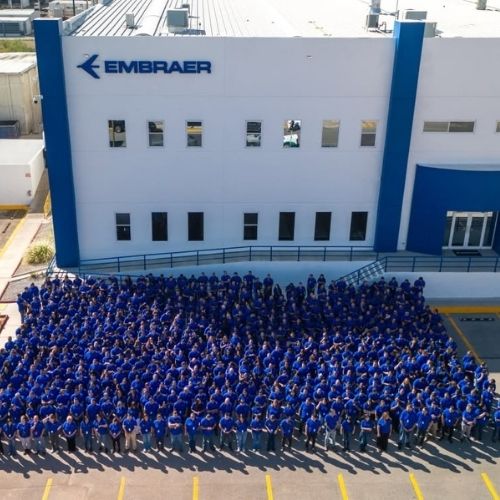 La nueva instalación de Embraer generará más de 1,200 empleos directos y atenderá mercados de América, Europa y Asia.