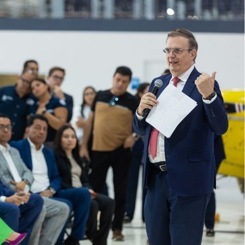 El secretario de Economía federal, Marcelo Ebrard, mencionó que este evento es parte de un proceso para fortalecer a los innovadores.