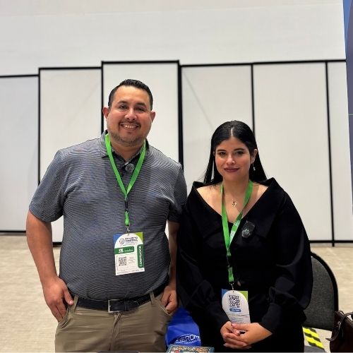 Julián Monrreal, Sr. Sourcing Specialist y Magaly Castan, Sourcing Specialist de Ametek en Tamaulipas.