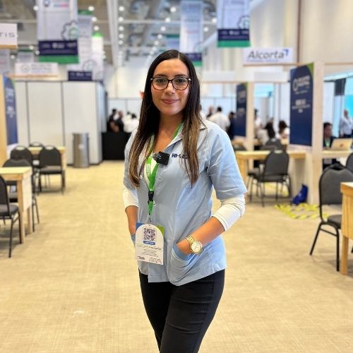 María Castillo, jefa de compras indirectas en Hi-LEX Mexicana.