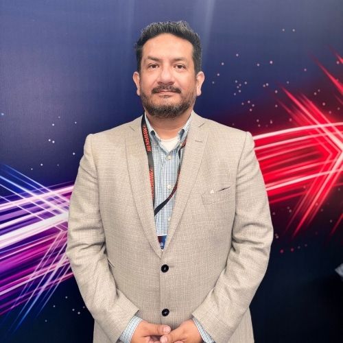 Enrique Tonatiu Jiménez, gerente de compras en Baumann Spring León.