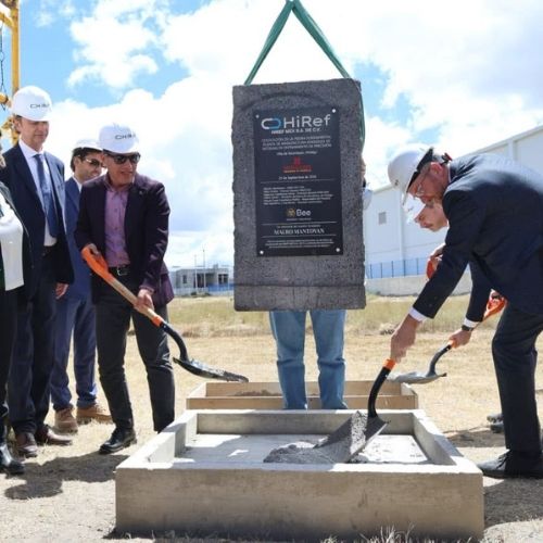 HiRef colocó la primera piedra de su primera planta de manufactura en América, que se construirá en el Parque Industrial Platah, en Villa de Tezontepec, Hidalgo.