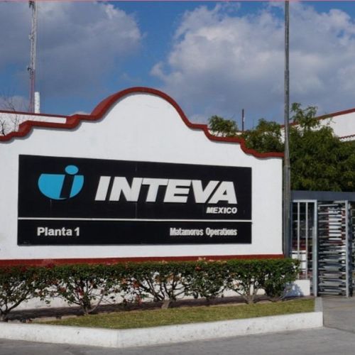 Autoridades estatales y municipales, así como representantes de las empresas estuvieron presenten en el anuncio oficial de la inversión de Inteva Products.