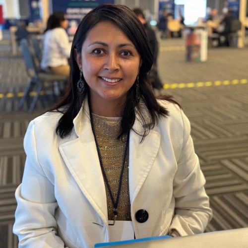 Karen Hernández, líder de Compras de Laser & Manufacturing.