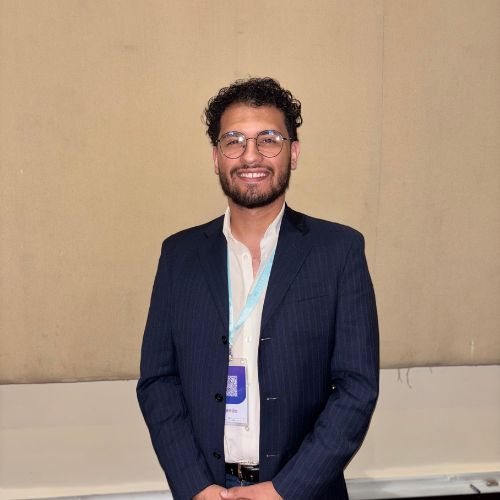 Abraham Silva, especialista de sourcing en la empresa TKR de México.