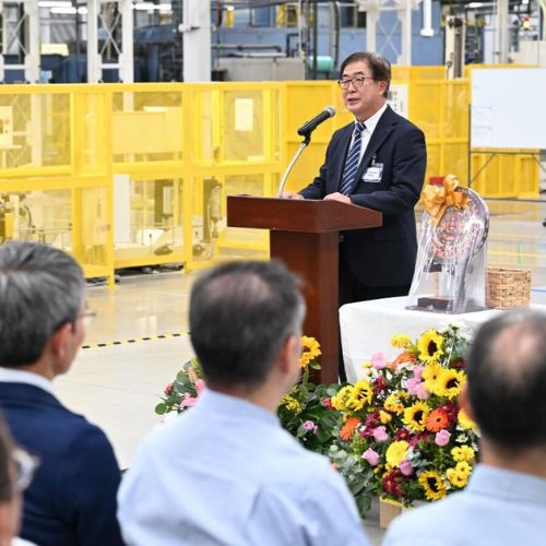 Directivos de Judd Wire durante la inauguración de la nueva línea de producción en el Parque Industrial Vesta, Aguascalientes.