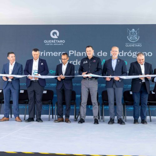 Autoridades estatales y representantes de las empresas Gerresheimer y Cryoinfra, inauguraron la planta.
