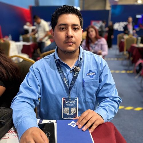 Jesús Almanza, supervisor de compras en Sews México.