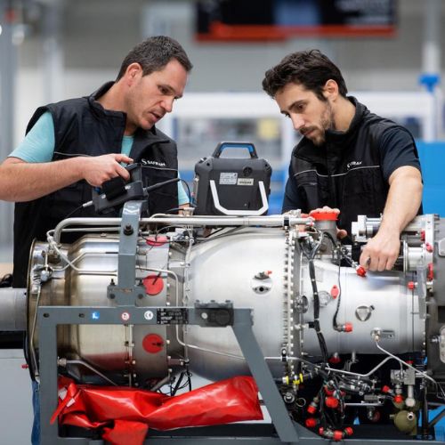 El director general de Safran Aircraft Engine Services Americas, Pierre Buhot-Launay, el director general de Safran Landing Systems Services Americas, Noé Juárez; el director general de Safran Aero Composites México, Jean-Baptiste Vaney, compartieron los detalles de las expansiones de la empresa.