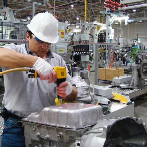 El alcalde de Corregidora, Josué Guerrero Trápala, se reunió con empresarios de España para atraer inversiones.