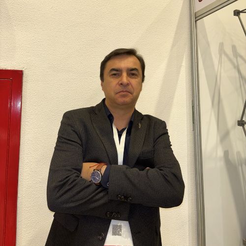 David Trujillo, encargado del desarrollo de proveedores en TE Connectivity.