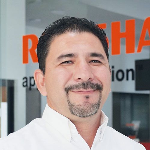 José Salomé Sánchez, ingeniero de aplicaciones MPD / LCPD en Renishaw México.