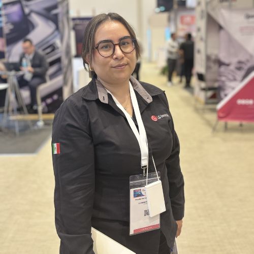 Adriana Posada Hernández, compradora de LG Innotek.