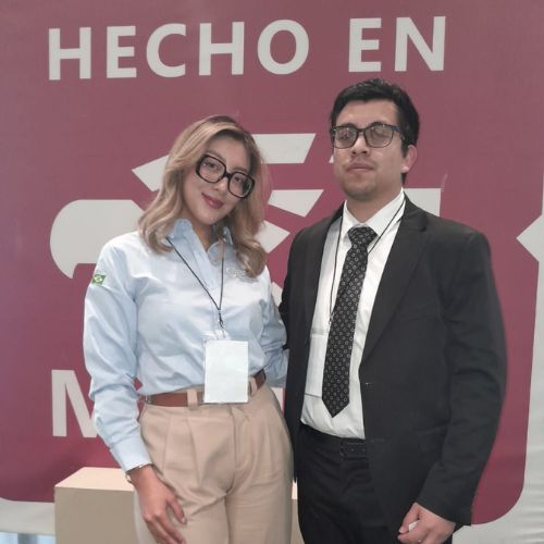 Gisela García, commodity regional buyer y Jonathan Arias, líder de nuevos proyectos en compras