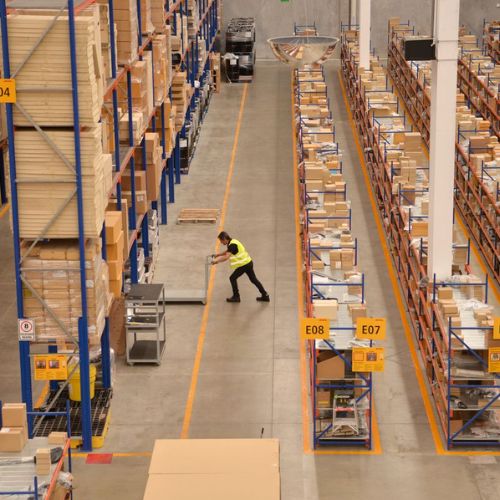 El crecimiento del e-commerce está elevando la importancia de factores como la velocidad de entrega, la disponibilidad de producto y la visibilidad del pedido, que hoy tienen un impacto directo en la experiencia del consumidor y en la decisión de compra.
